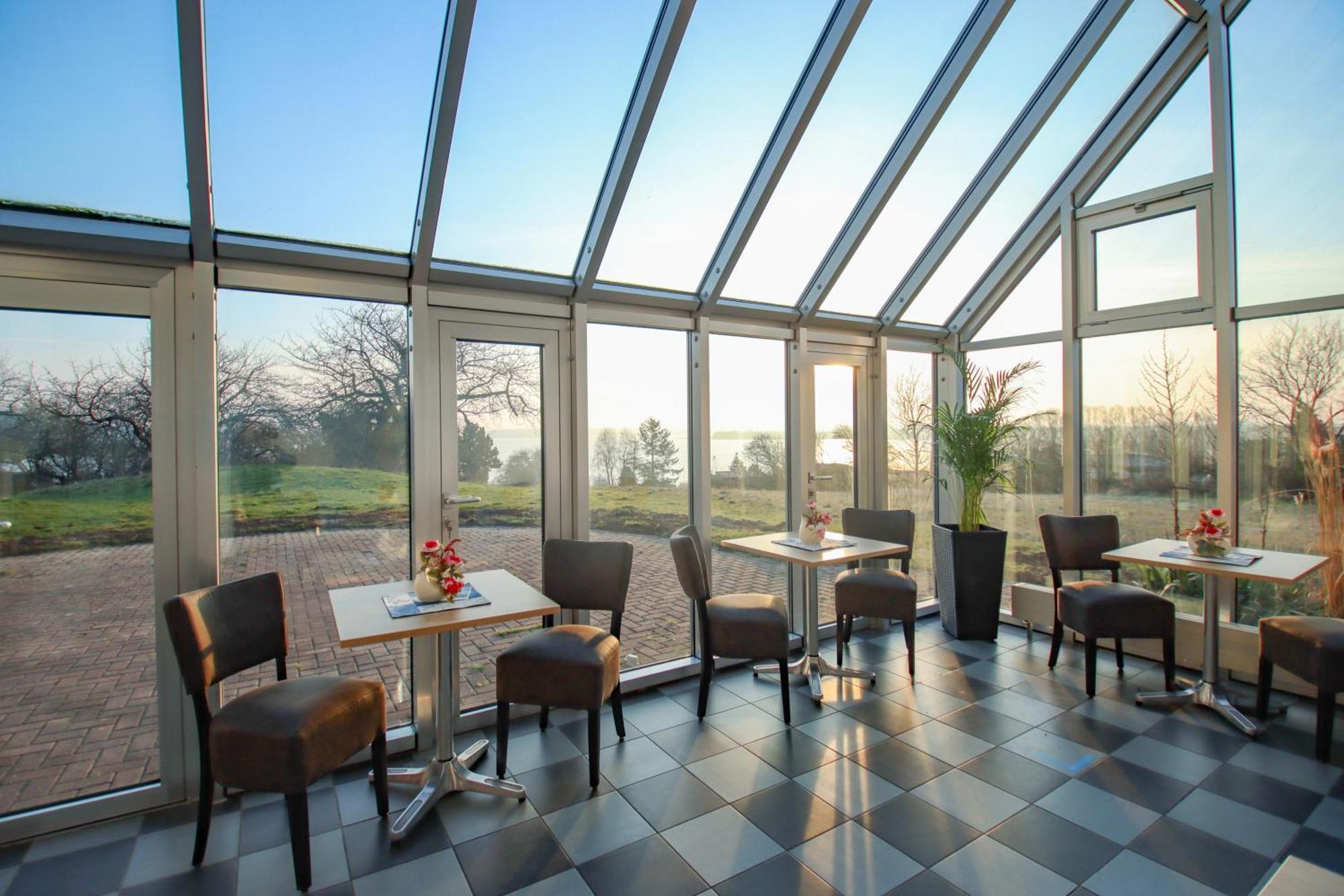 Inselhotel Kleiner Bodden Buschvitz 외부 사진