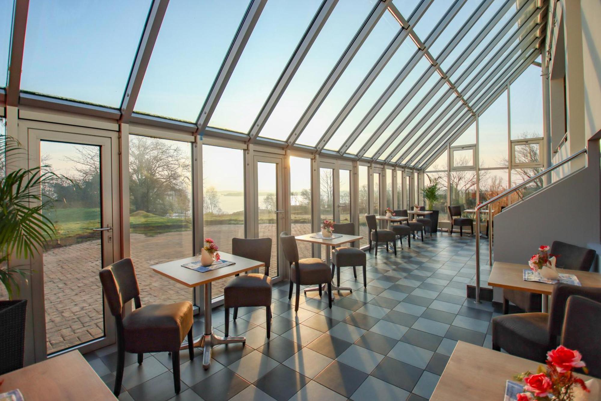 Inselhotel Kleiner Bodden Buschvitz 외부 사진